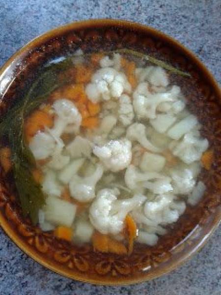Szybka i zdrowa zupa kalafiorowa
