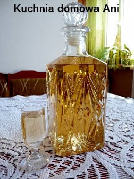 Likier / Nalewka z jasnych winogron