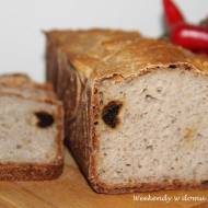 Chleb pszenno-gryczany ze śliwkami