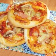 Pizzerinki-puszyste i wspaniałe, mini pizze :-)