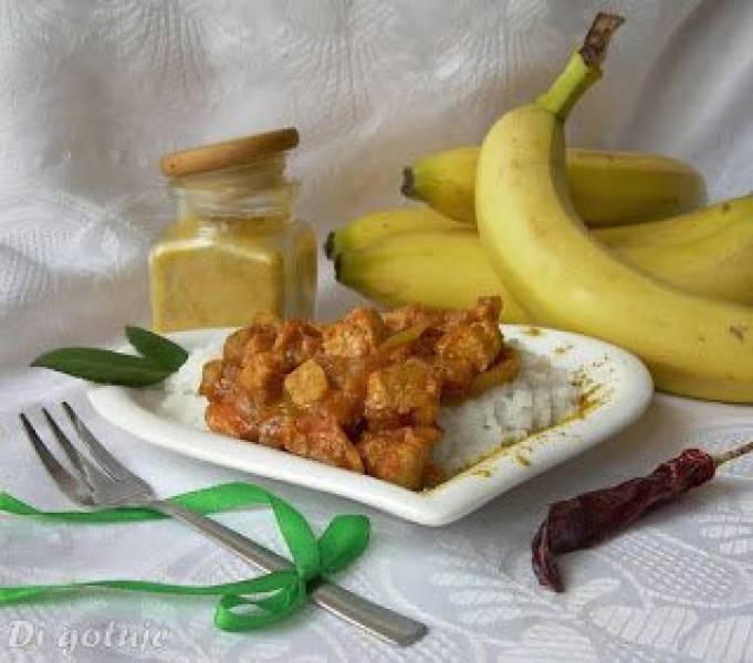 Kurczak curry z bananem