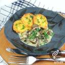 sos z opieniek z plackami ziemniaczanymi