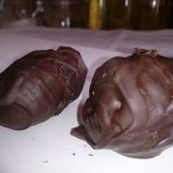 czekoladowe śliwki otulone krówkową masą
