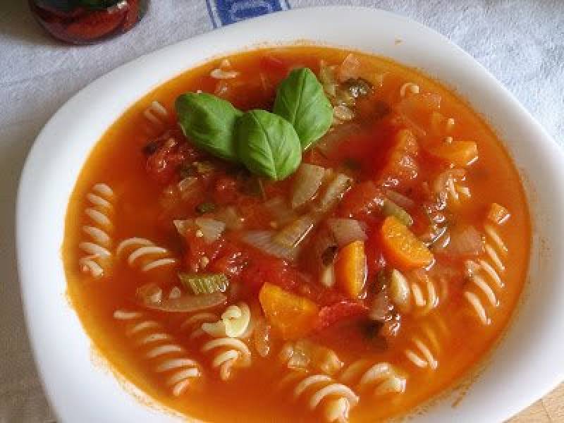 zupa ze świeżych pomidorów