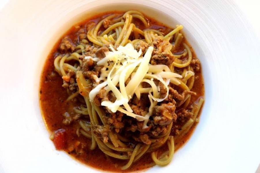 Zielone Spaghetti z gulaszem mielonym-wołowym