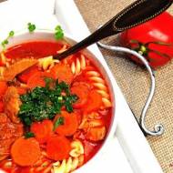 Zupa pomidorowa na wywarze drobiowo wołowym