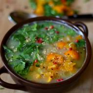 Rogrzewająca zupa z zielonej soczewicy