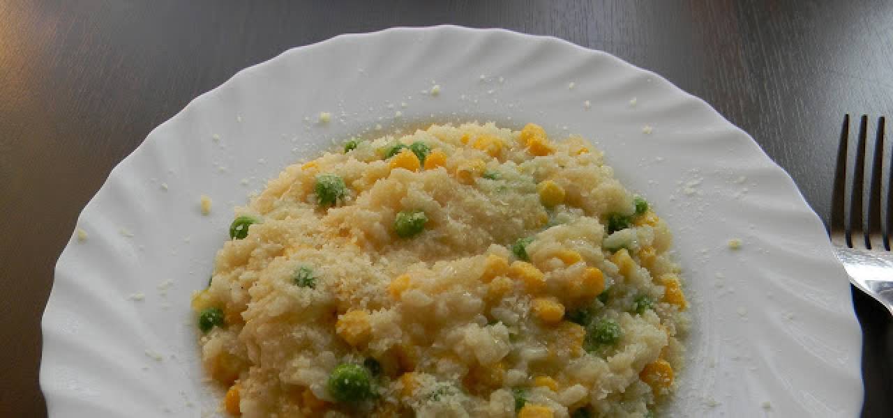 Risotto z groszkiem i kukurydzą (bezglutenowe + wersja wegańska)