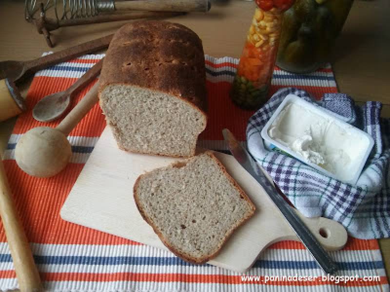 CHLEB Z DODATKIEM MAŚLANKI