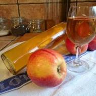 domowe wino z jabłek