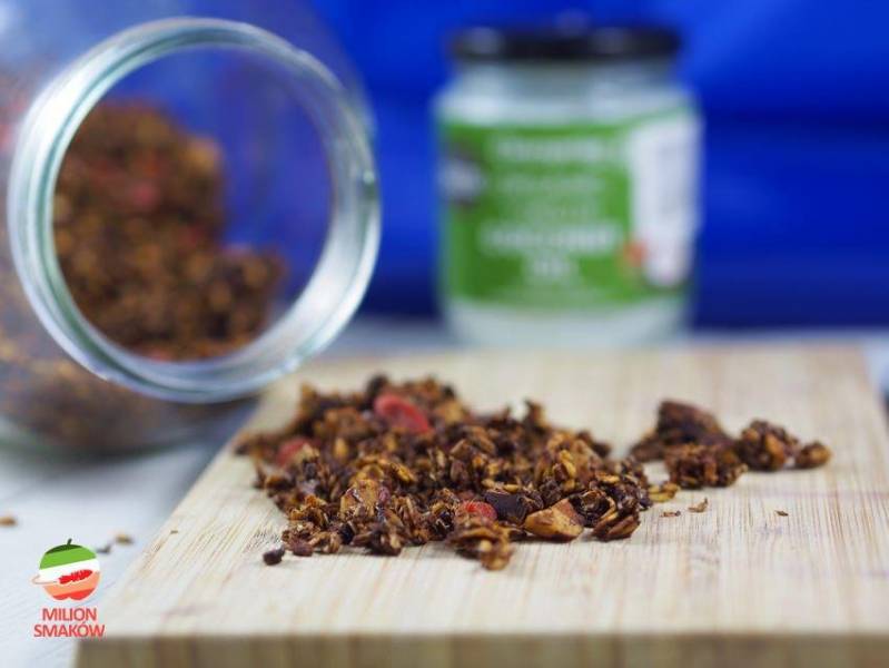 Granola kokosowa z orzechami brazylijskimi