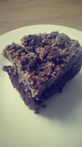 Zaskakujące oraz wyśmienite ciasto buraczano – czekoladowe z cynamonową kruszonką