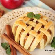 jabłka zapiekane z ciastem francuskim