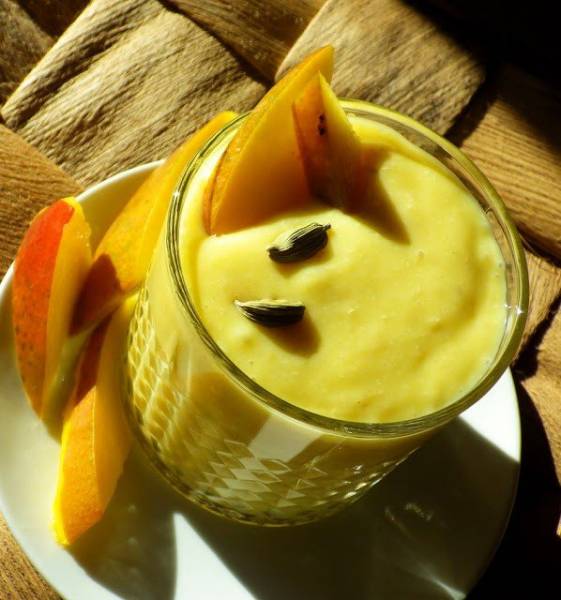 Słoneczne mango lassi z quinoą :)