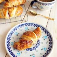 Croissant z wiśniami (szybki poczęstunek dla niespodziewanych gości)