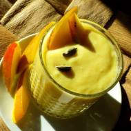 Słoneczne mango lassi z quinoą :)