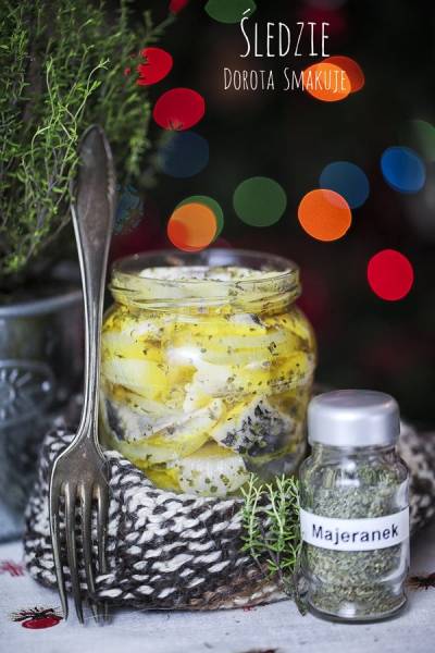 Śledzie z majerankiem – przepis