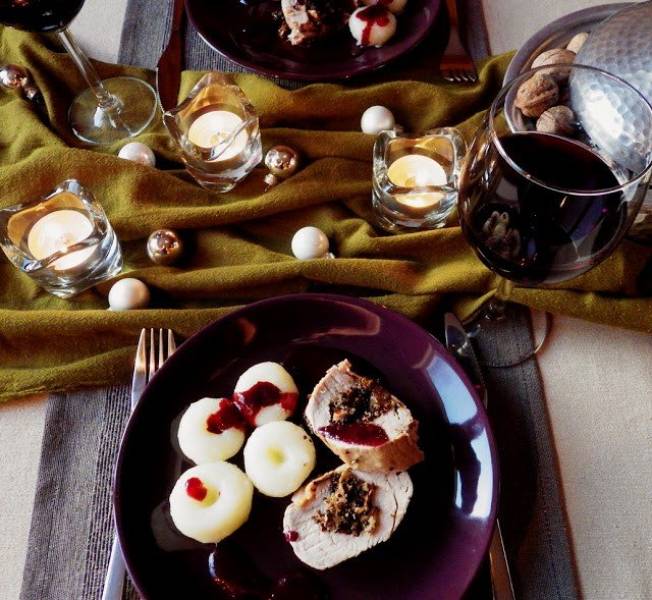 Świąteczna polędwiczka nadziewana quinoą, borowikami i wędzoną śliwką
