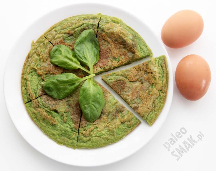 Omlet ze szpinakiem – zielone jajka