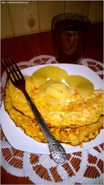 Zdrowy marchewkowy omlet (bez glutenu, bez cukru) z płatkami jęczmiennymi