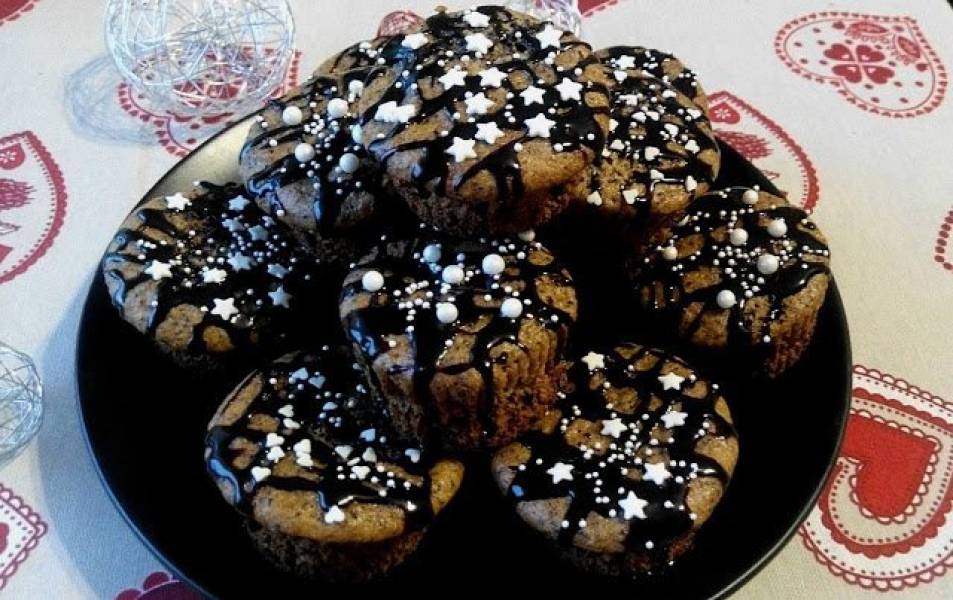 Makowe muffiny z kakaowym spodem