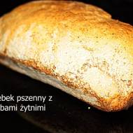 Chleb pszenny z otrębami żytnimi