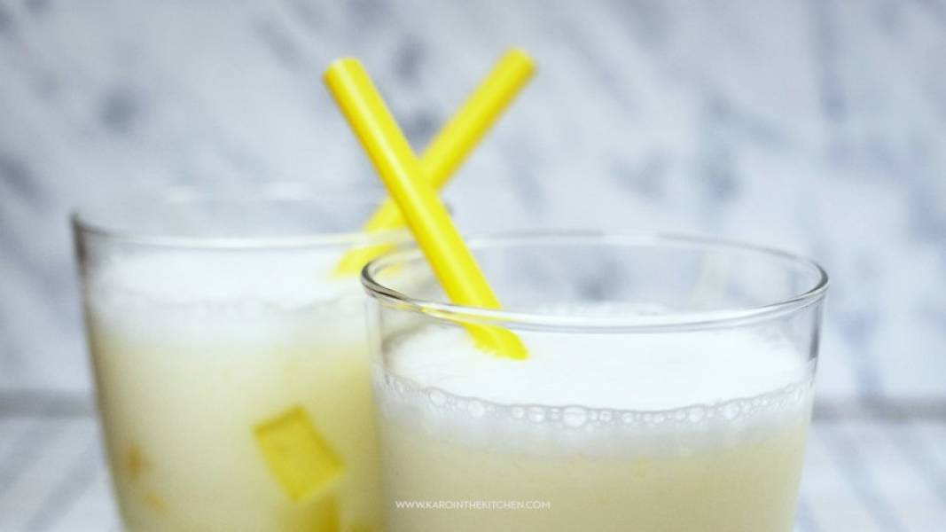 Lemoniada waniliowa. Drink z serkiem homogenizowanym, galaretką i białą wódką