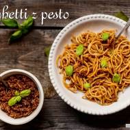 Spaghetti z pesto sycylijskim