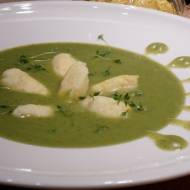 Kremowa zupa brokułowa z jaglanymi kluseczkami