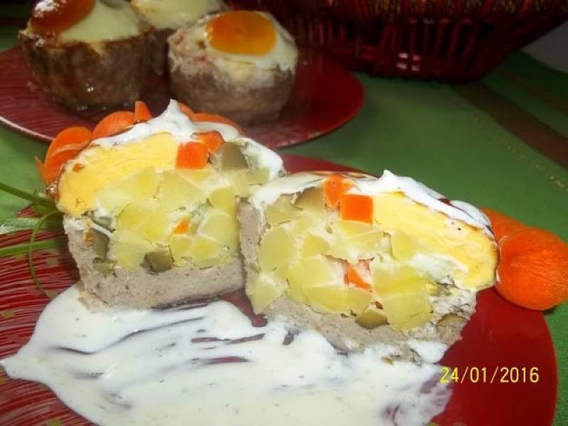 Maminkowe zapiekanki z mięsem lub bez, z warzywami i jajkiem