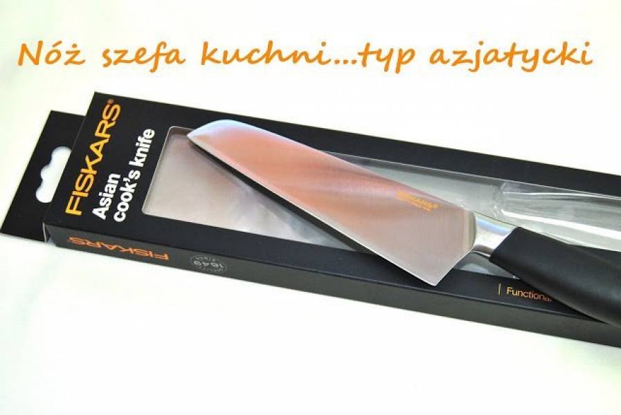 Nóż szefa kuchni od Fiskars. Typ azjatycki