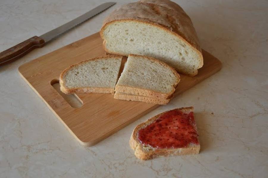 Chleb pszenny codzienny na drożdżach