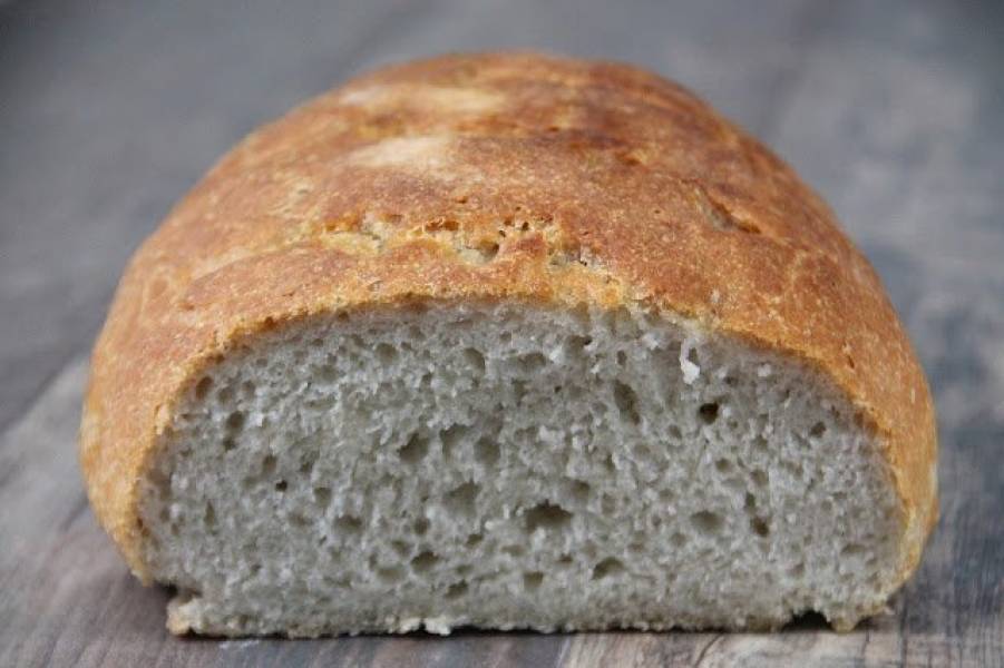 Bezglutenowy chleb z mąką gryczaną białą