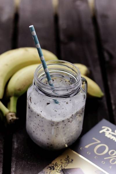 Koktajl bananowy z chia i czekoladą