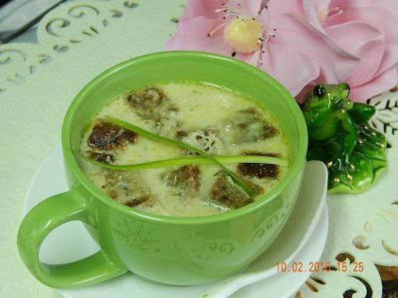 Zupa czosnkowa z serem i grzankami Czyli česneková polévka