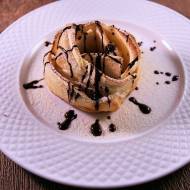 Szybki deser – jabłka, ciasto francuskie i gorzka czekolada