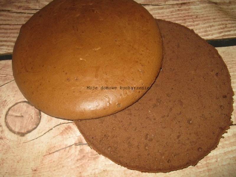 Biszkopt kakaowy z mąki orkiszowej, bez proszku do pieczenia