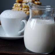 Domowe mleko migdałowe