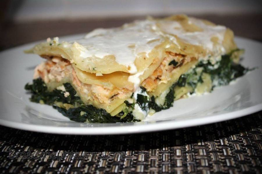 Lasagne z łososiem, szpinakiem i serem