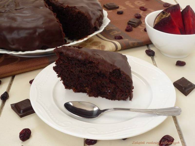 Ciasto czekoladowo-buraczane.