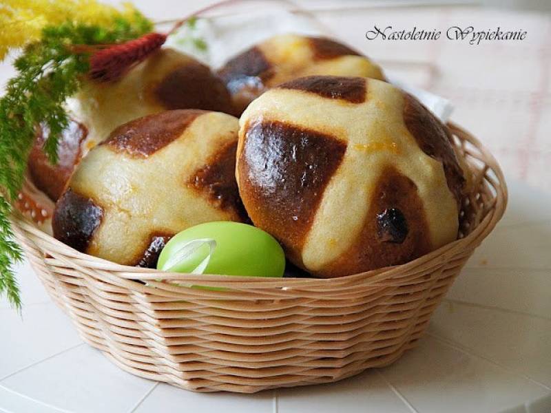 Hot Cross Buns- angielskie bułeczki z krzyżykiem