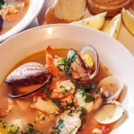 Zupa bouillabaisse – marsylska zupa rybna