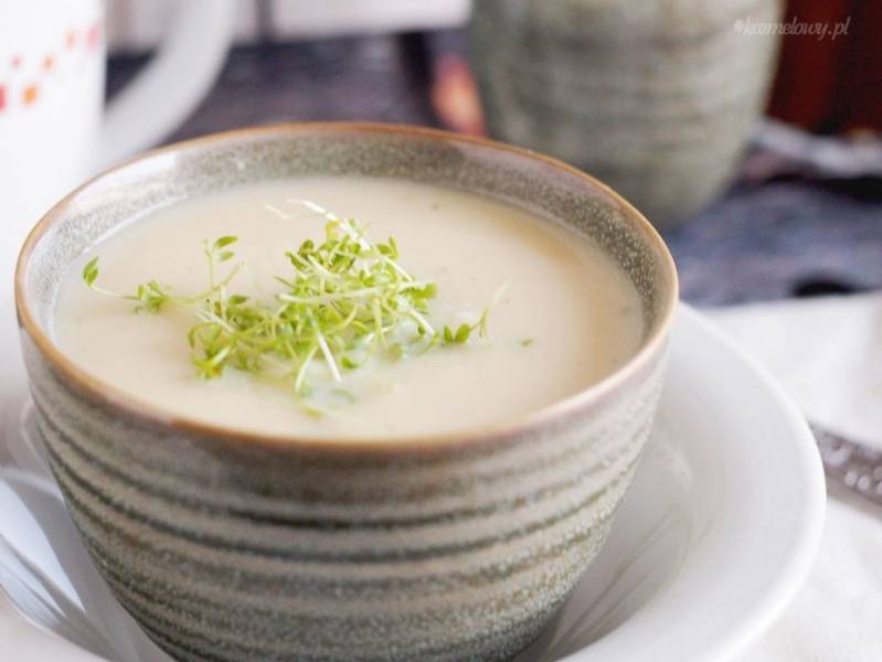 Kremowa zupa z gruszki i pietruszki / Creamy pear and parsnip soup