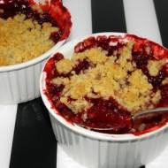 Crumble z truskawkami.