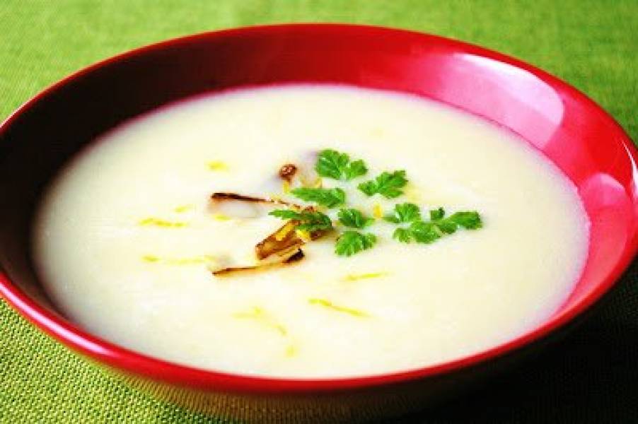 Zupa chrzanowo-cytrynowa.