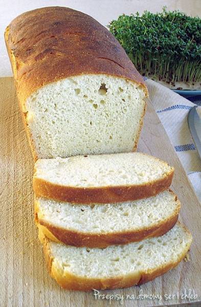 Chleb pszenny na maślance (Honey buttermilk bread)