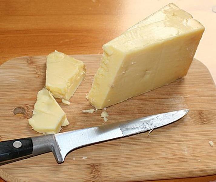 Domowy ser cheddar