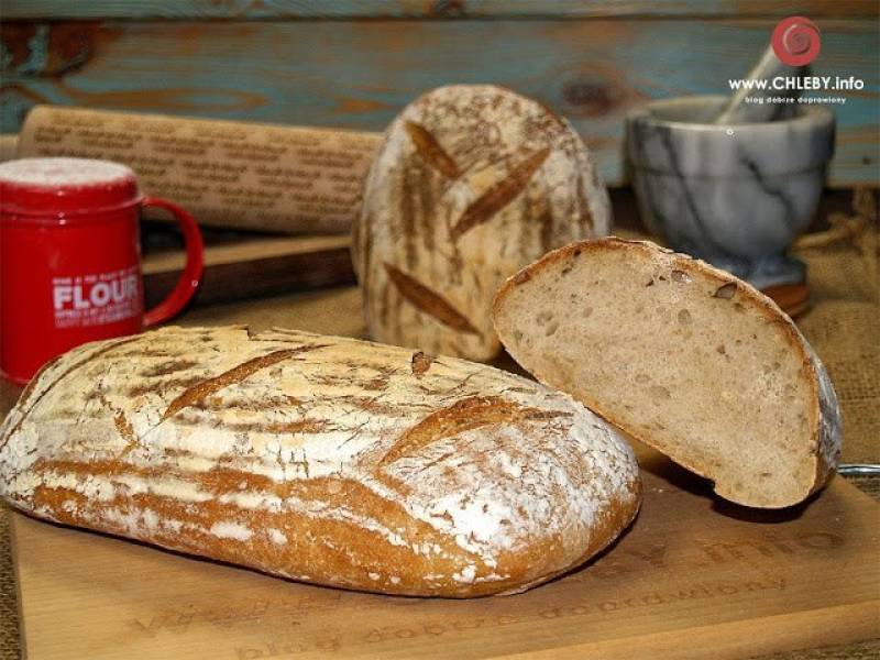 Chleb pszenny na zakwasie żytnim (chleb z Vermont)
