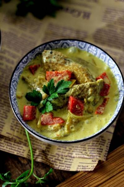 Curry z kurczakiem i kasza jaglaną