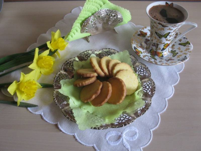 Kruche ciasteczka z gotowanych żółtek babci Basi